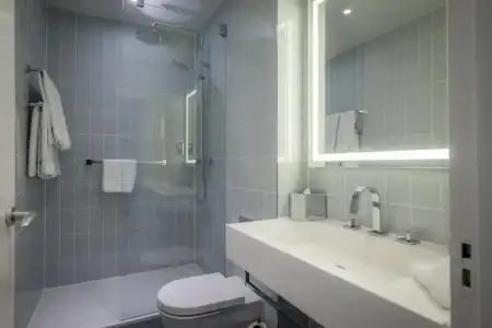 DoubleTree by Hilton Brighton Metropole - 58