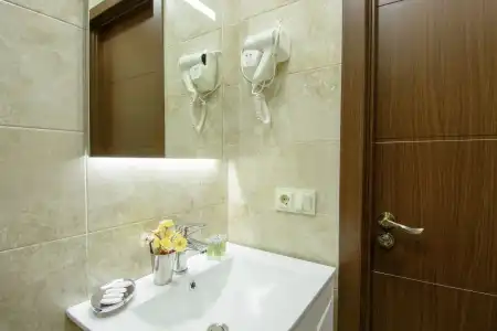 Dat Exx Apartments - 6