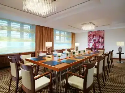 Neues Schloss Privat Zurich, Autograph Collection - 20