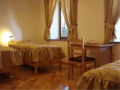 Khachik's B&B - 4