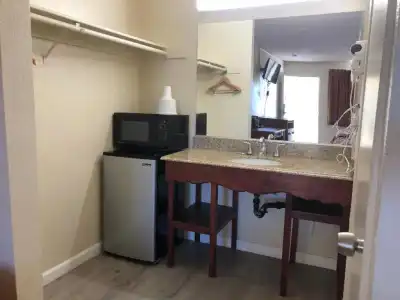 Anaheim National Inn - 56