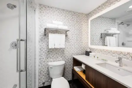Holiday Inn Toronto Airport East by IHG - 7