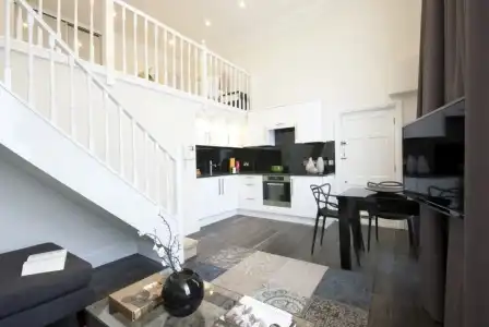 Queensgate Court - 9