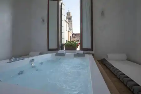 Palazzo Paruta & Wellness Apartments - 18