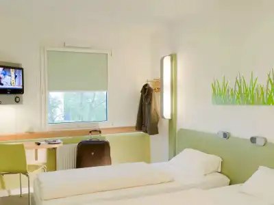 ibis budget Fréjus Saint-Raphaël Centre et Plage - 3