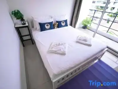 RQ Bangkok Sukhumvit 50 by Collection O - 24