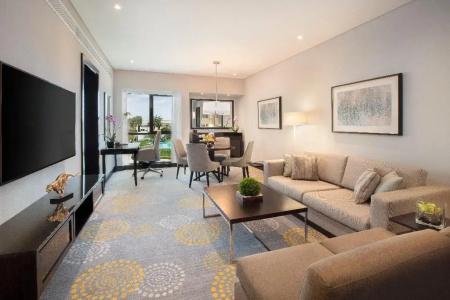 Crowne Plaza - 15