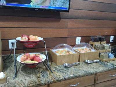 Holiday Inn Express & Suites PHOENIX - MESA WEST by IHG - 11