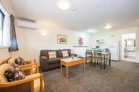 Albany Oak Motel - 11