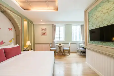 La Petite Salil Sukhumvit 11 - 11