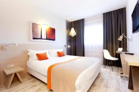 Kyriad Prestige Vannes Centre – Palais Des Arts - 63