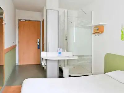 ibis budget Nimes Centre Gare - 9