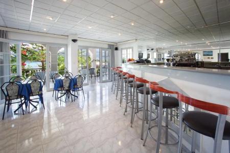 Athina - 8