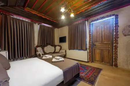 Kayatas Cave Suites - 4