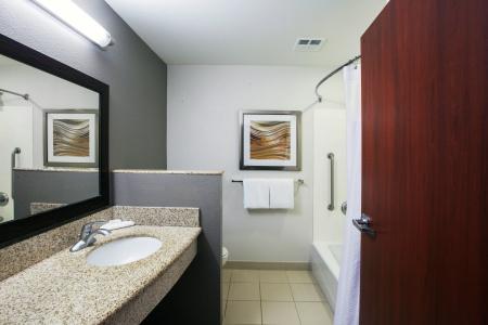 Courtyard Tulsa Woodland Hills - 31