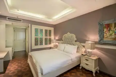 Me Saigon Boutique - 81