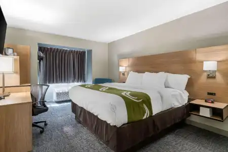 Days Inn by Wyndham San Antonio Downtown - 20