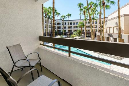 Hilton Phoenix Airport - 7
