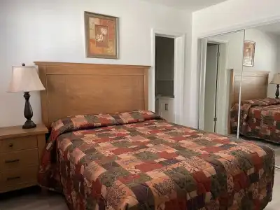 Shell Motel - 123