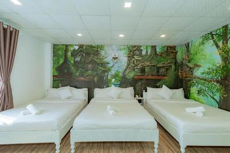 Ken's Backpackers - 112