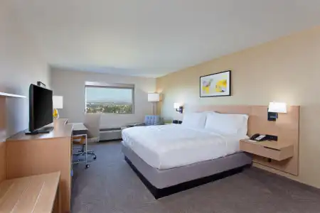 Holiday Inn Los Angeles - LAX Airport by IHG - 3