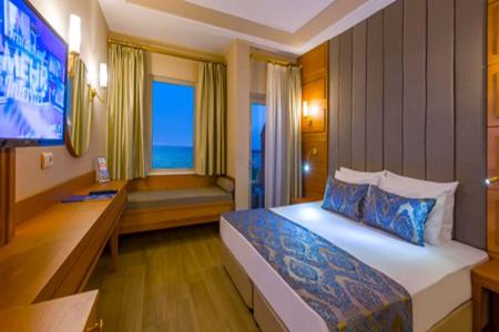 Royal Atlantis Beach - 2