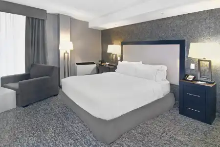 Holiday Inn Express & Suites Calgary by IHG - 76