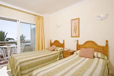 Apartamentos Stella Maris - Marcari SL - 4