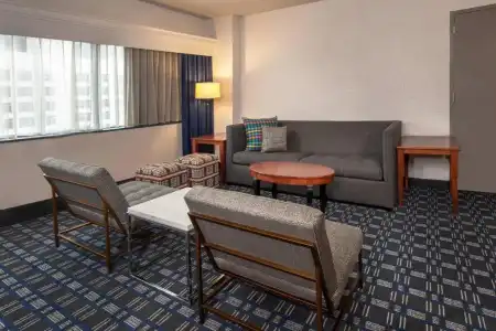 Courtyard by Marriott Arlington Crystal City/Reagan National - 35
