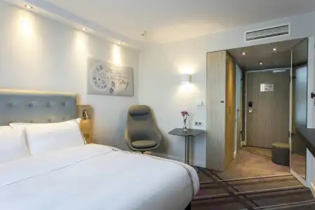 Premier Inn Freiburg City Süd - 23