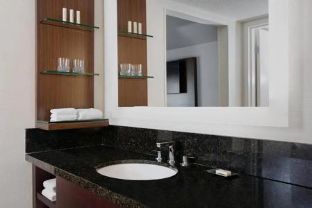 Deltas Burlington - 32