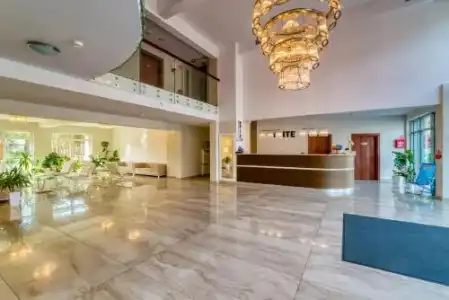 White Resort - 1