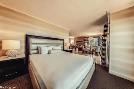 The Waterfront Beach Resort, A Hilton - 172