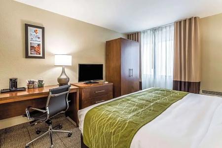 Comfort Inn & Suites Albuquerque Downtown - 65