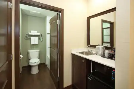 Best Western Pacific Inn - 9