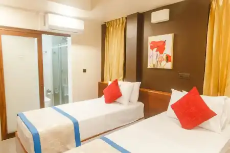 Hulhumale Club Blu - 24