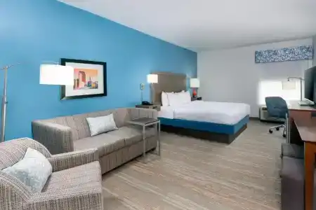 Hampton Inn Charlotte-Uptown - 31