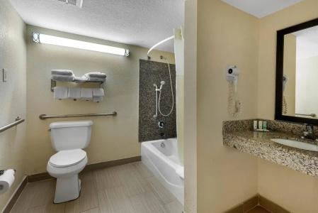 Quality Inn Daytona Beach Oceanfront - 26