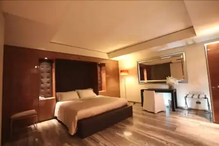 Romano House - 11
