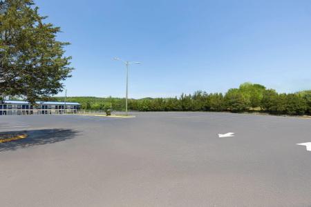 Baymont by Wyndham Knoxville I-75 - 14