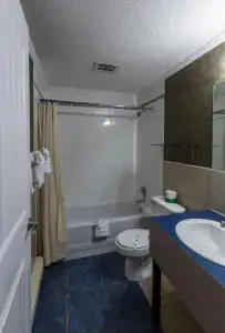Oasis Inn - 8