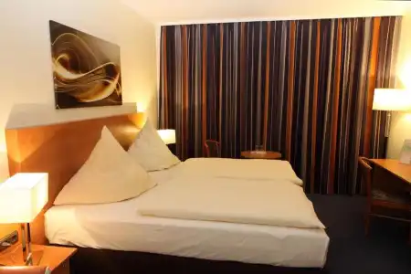 Boulevard - 6