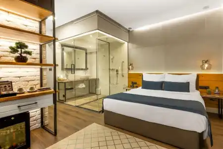 One Luxury Suites - 52