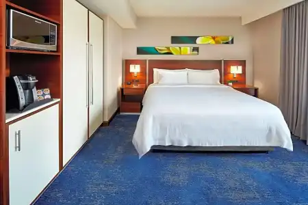 Hilton Garden Inn Waikiki Beach - 67