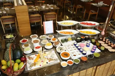 The Metropolitan and Spa New Delhi - 13