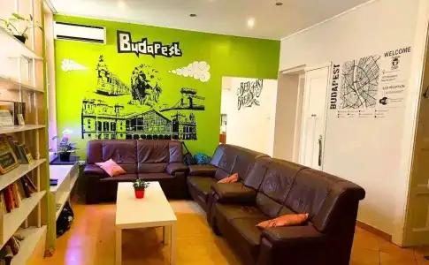 Black Sheep Budapest Hostel - 11