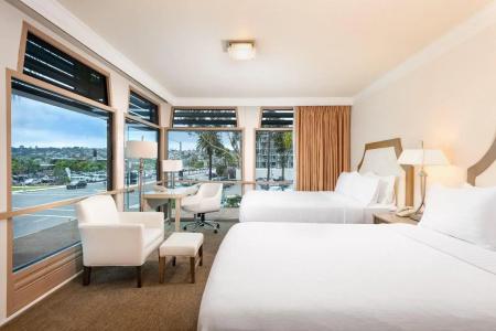 DoubleTree by Hilton San Diego Bayside - 31