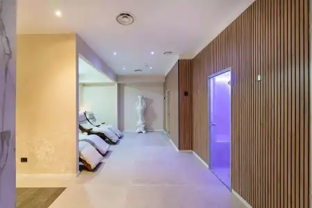 Best Western Plus The Hub - 6