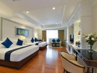 Centre Point Plus Silom - 7