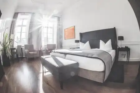 Münchner Hof - 60